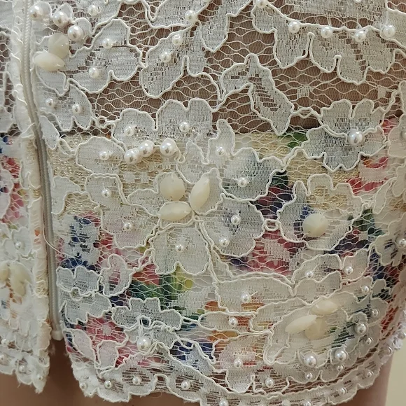 Size 4 to 6 (tag 6) two piece prom dress NWT white/floral design trumpet skirt - Picture 8 of 12